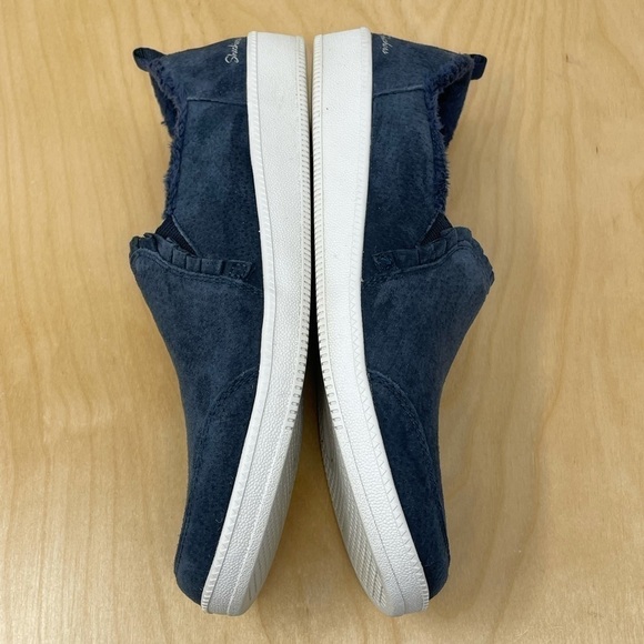 Skechers Navy Suede Ruffled Edge Madison Ave Slip On Sneakers w/Memory Foam 10 - Picture 6 of 9